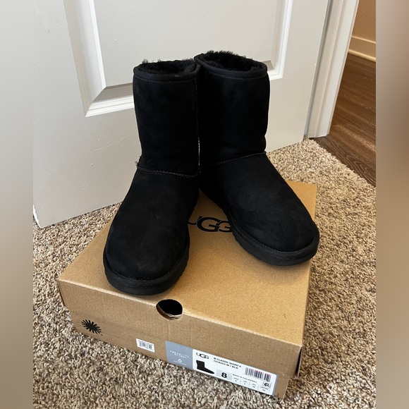 UGG Shoes - UGG Classic Short II Shearling Boots, Women's Size 8